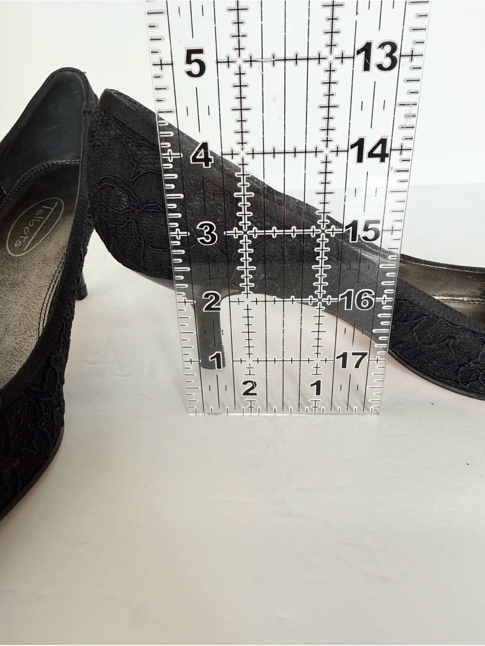 Talbots Black Lace Kitten Heel Pumps Pointed Toe Bow 7.5M - Picture 8 of 8